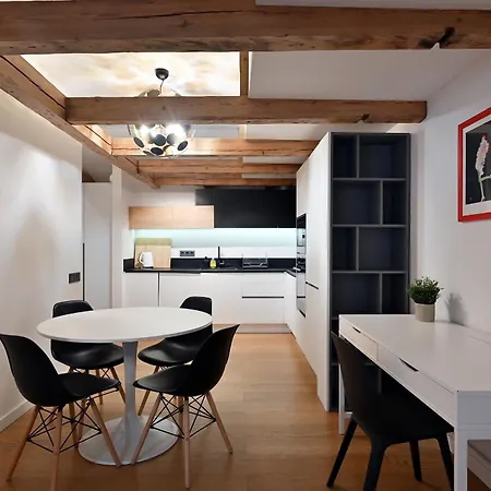 Modern & 2bdrm Ryga