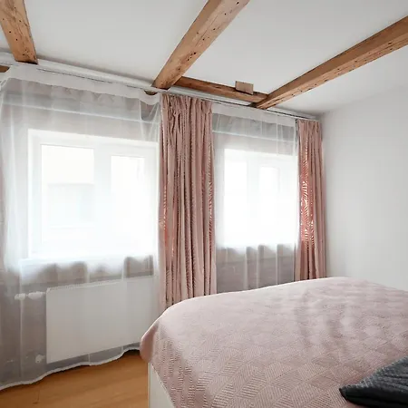 Modern & 2bdrm