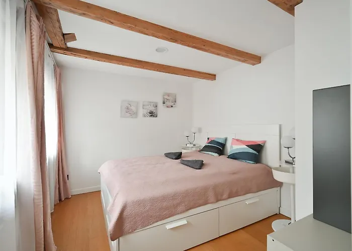 Modern & 2bdrm Διαμέρισμα