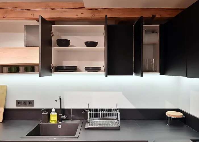 Modern & 2bdrm Διαμέρισμα *