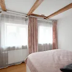 Modern & 2bdrm