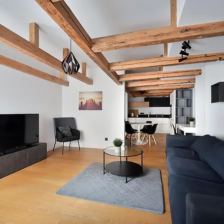 Modern & 2bdrm Lägenhet