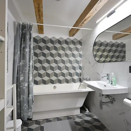 Apartament Modern & 2bdrm Ryga